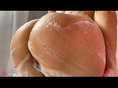 ❤️ Brunette Anoita bonyora neVibrator kune Yakanyanya Orgasm muShower kwatiri ❌️