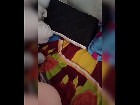 ❤️ Wandinogara naye anogara ega kumba nekuti murume wake anoenda kuzororo ini ndinotora mukana wekusvira nekuzadza mbongoro yake nemukaka. kwatiri ❌️